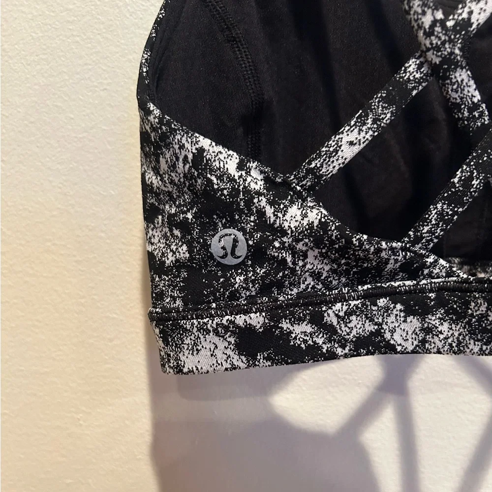 Lululemon Free to Be Serene Bra Black White Splatter Print - Size 4